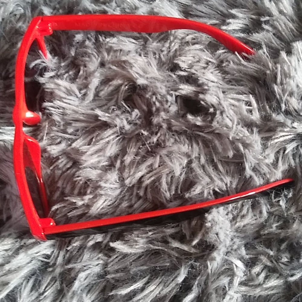 Sunglasses🕶 - Picture 2 of 5